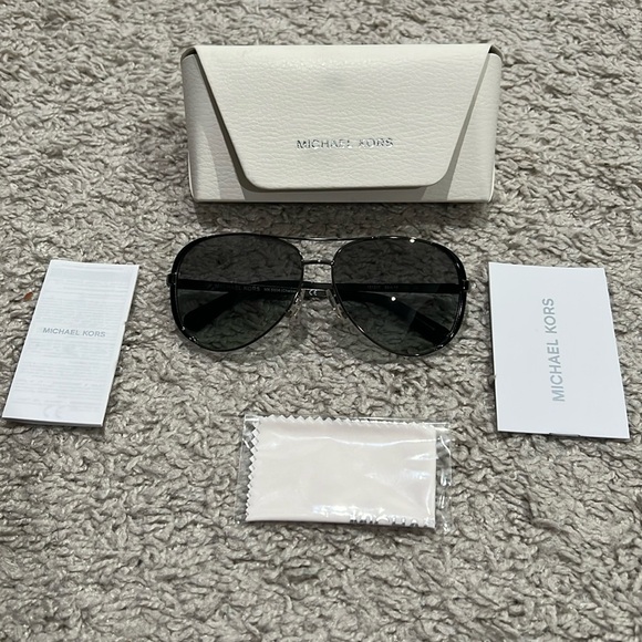 Michael Kors Chelsea aviator - Picture 1 of 4